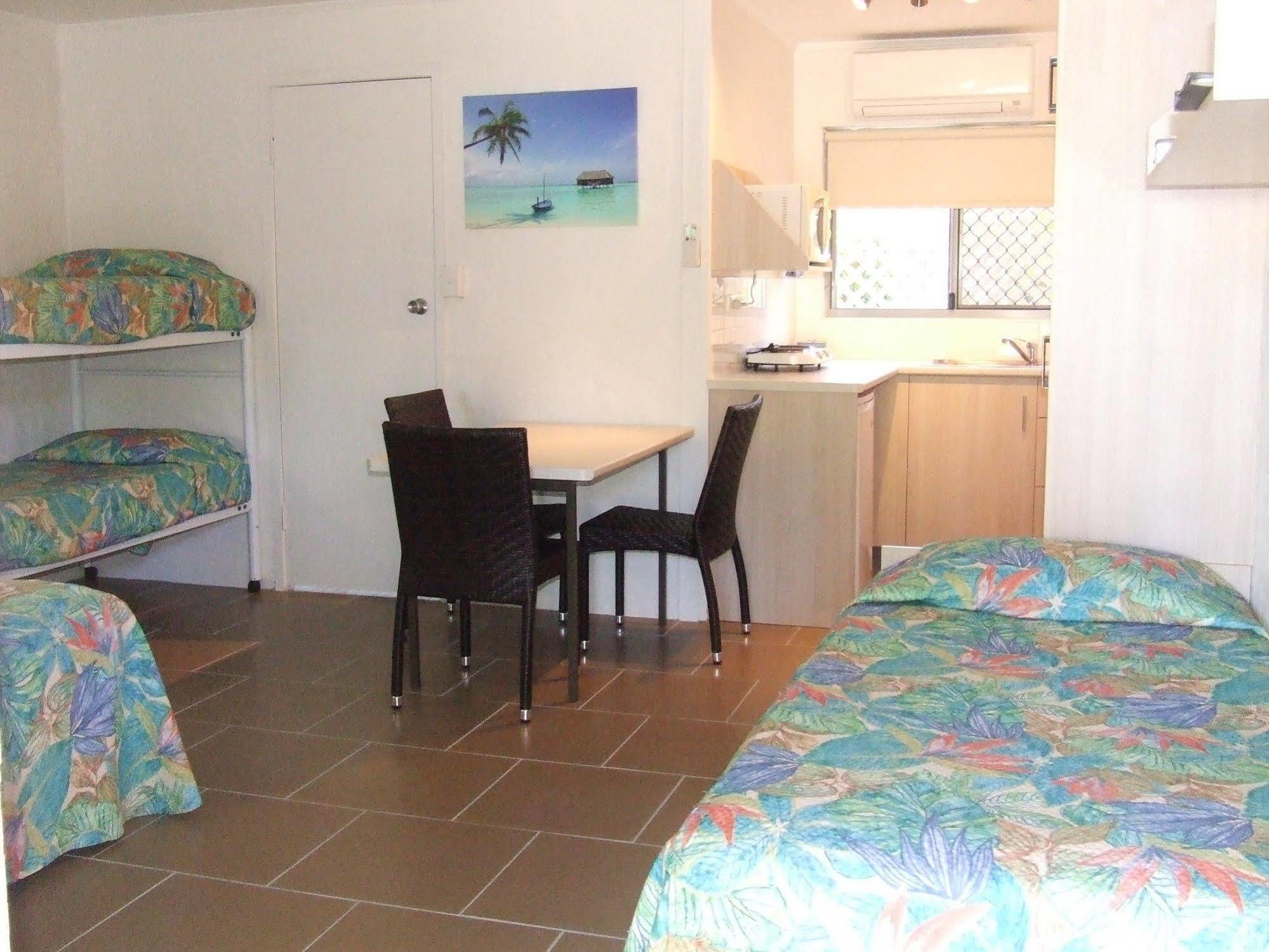Mango Tree Motel Агнес Уотър Екстериор снимка