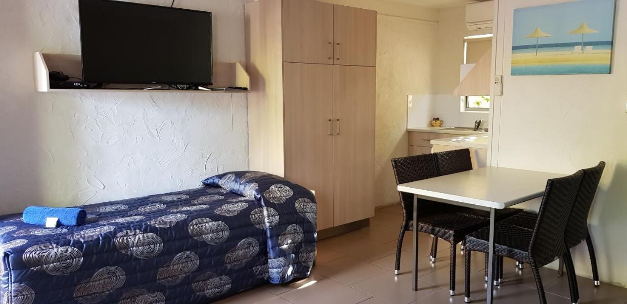 Mango Tree Motel Агнес Уотър Екстериор снимка